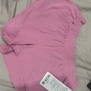 Lululemon Hotty Hot LR Short 2.5" Lined NWT Pink Frosting